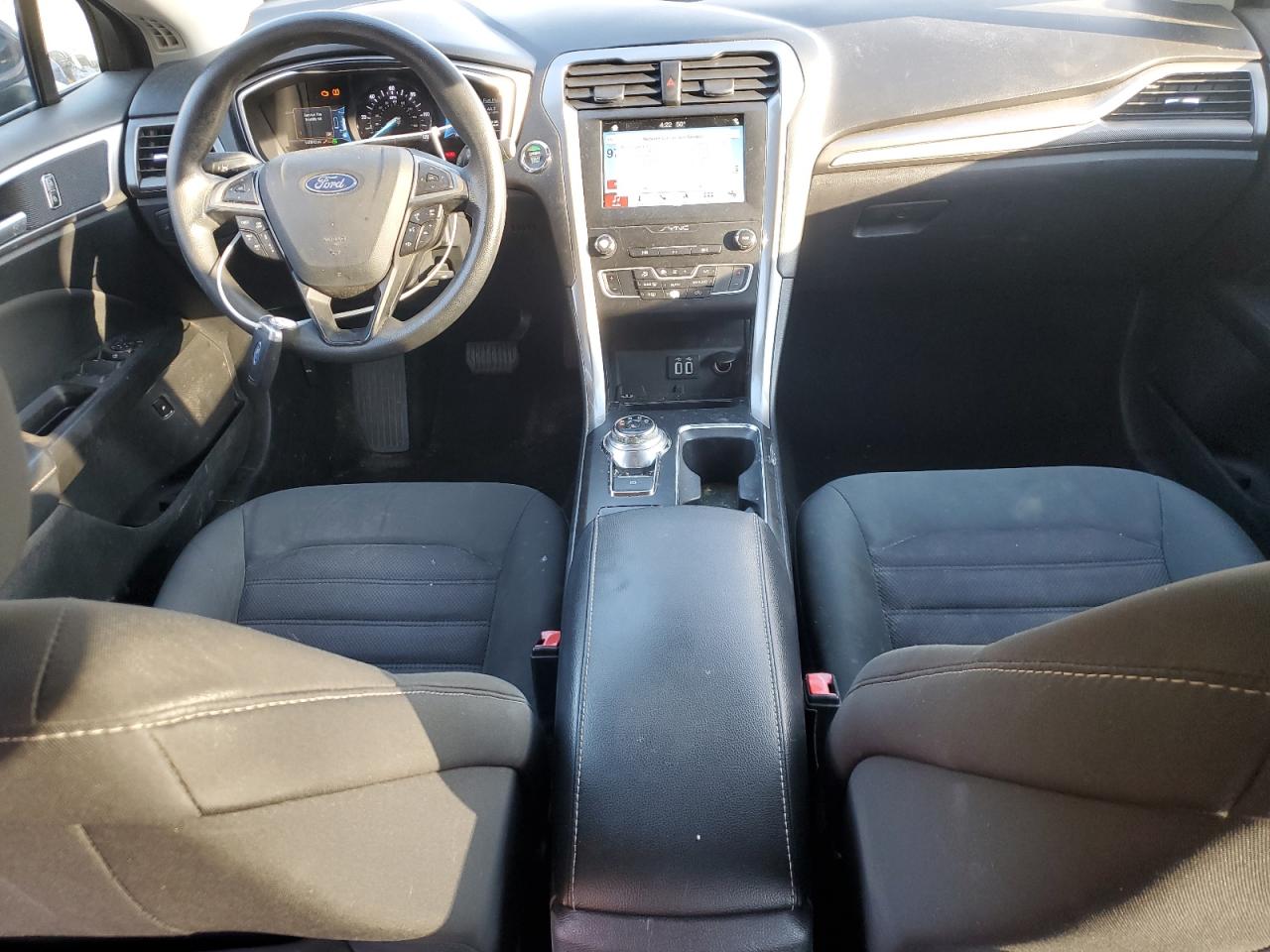 2019 Ford Fusion Se VIN: 3FA6P0LU0KR117686 Lot: 90806735