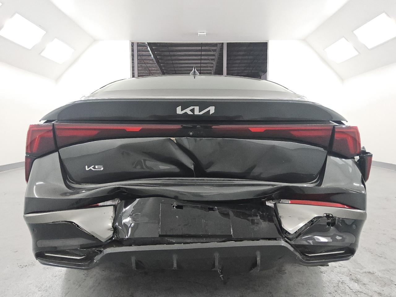 2025 Kia K5 Lxs VIN: KNAG24J75S5345216 Lot: 92125615
