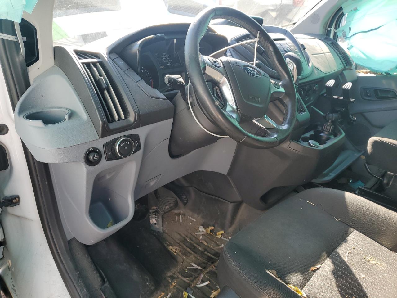 2019 Ford Transit 250 Utility / Service Van VIN: 1FTYR1ZM0KKB40044 Lot: 92862685