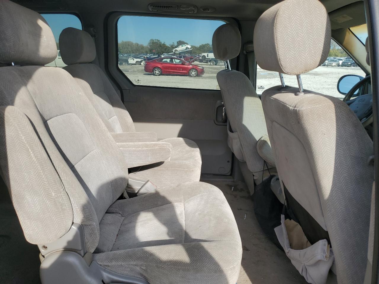 2004 Kia Sedona Ex VIN: KNDUP131246581205 Lot: 91448165