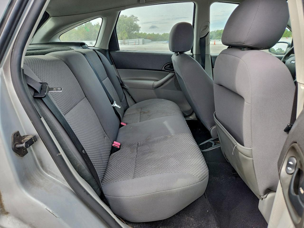 2006 Ford Focus Zx5 VIN: 1FAFP37N86W142794 Lot: 93786545