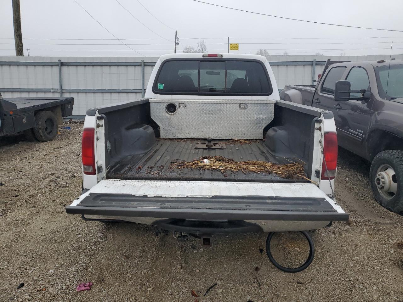 2000 Ford F350 Super Duty VIN: 1FTWW33F3YED41899 Lot: 93280235