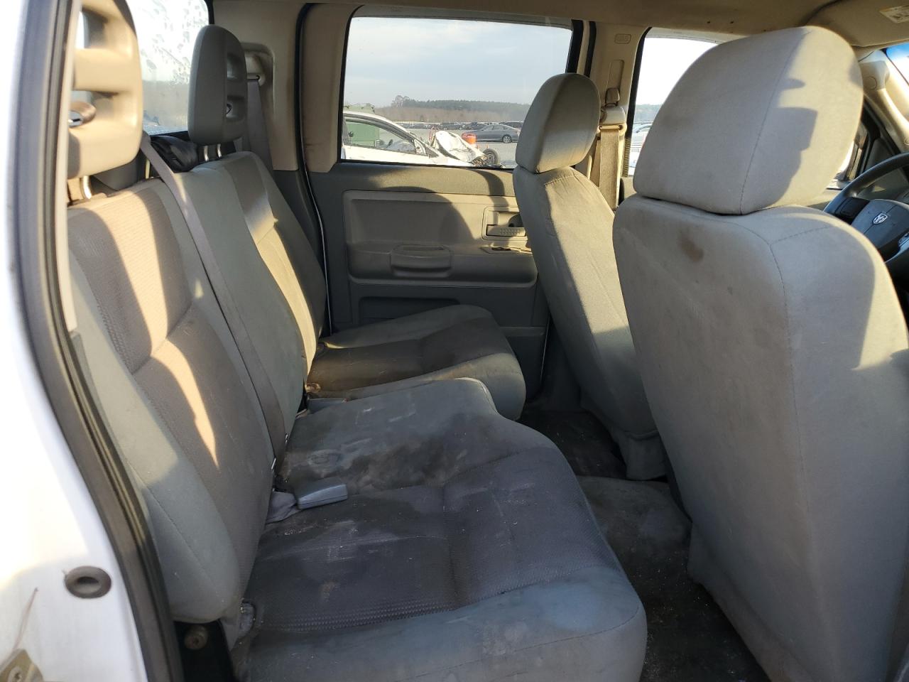 2005 Dodge Dakota Quad Slt VIN: 1D3HW48N25S232157 Lot: 93687585