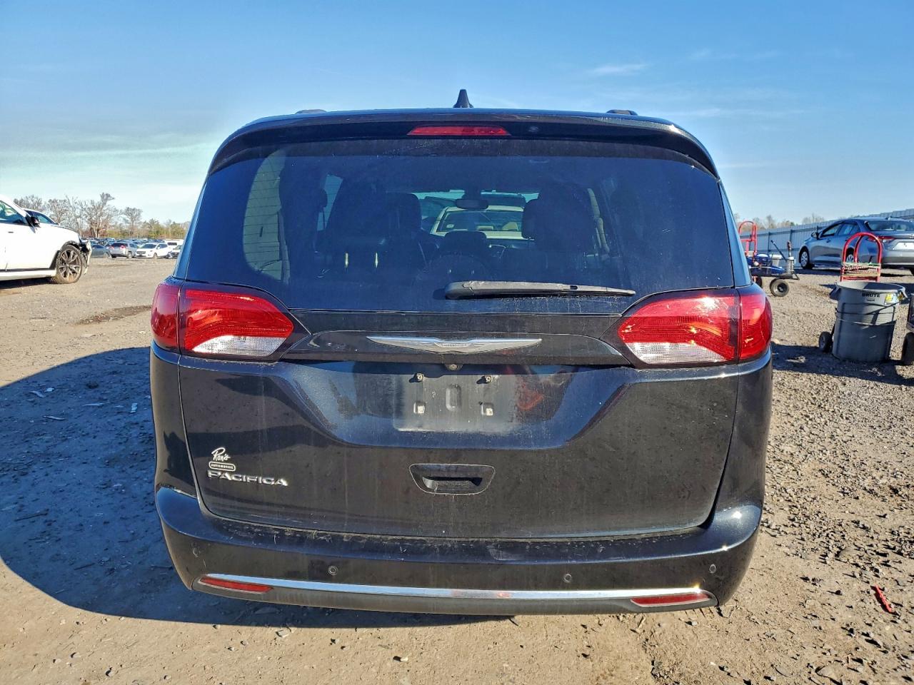 2017 Chrysler Pacifica Touring L VIN: 2C4RC1BG0HR778153 Lot: 94271645