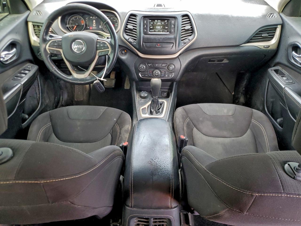 2016 Jeep Cherokee Latitude VIN: 1C4PJMCB8GW153846 Lot: 94442825