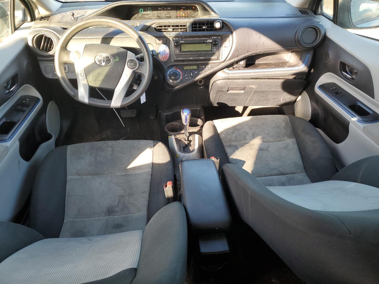 2013 Toyota Prius C VIN: JTDKDTB32D1049223 Lot: 93688745