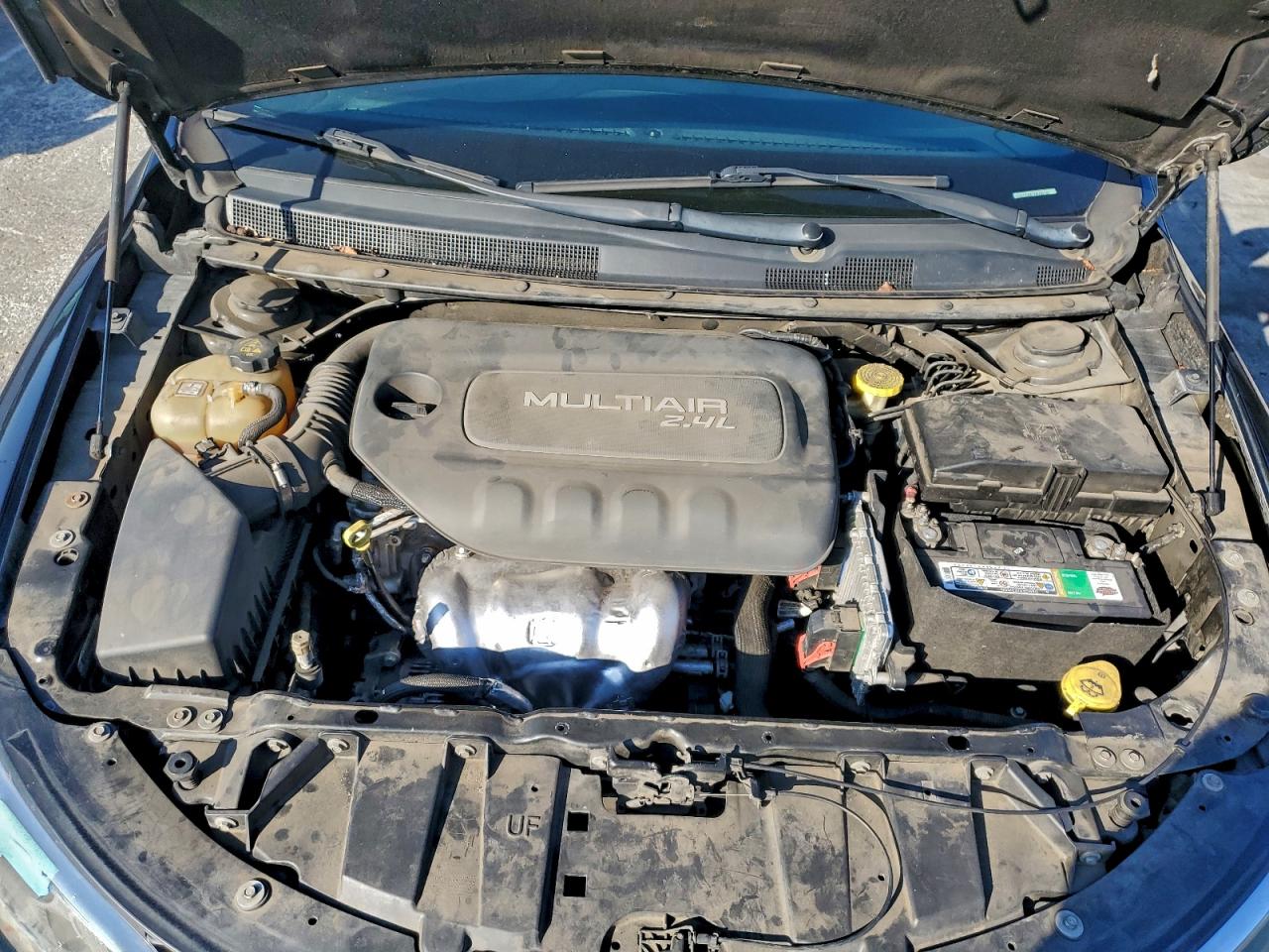 2015 Chrysler 200 Limited VIN: 1C3CCCAB7FN705142 Lot: 93686085