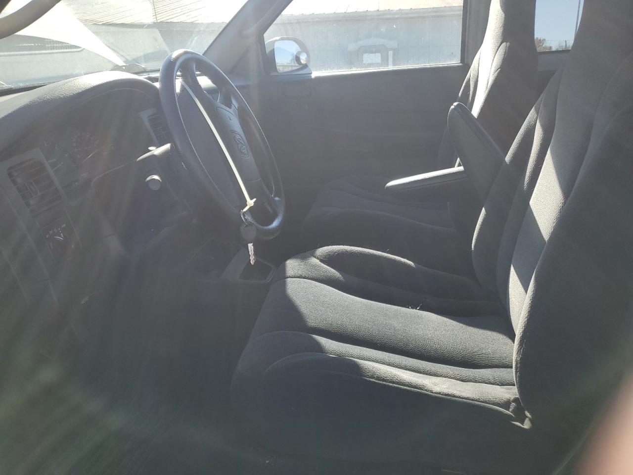 2004 Dodge Dakota Sxt VIN: 1D7HG12K74S639964 Lot: 93008855