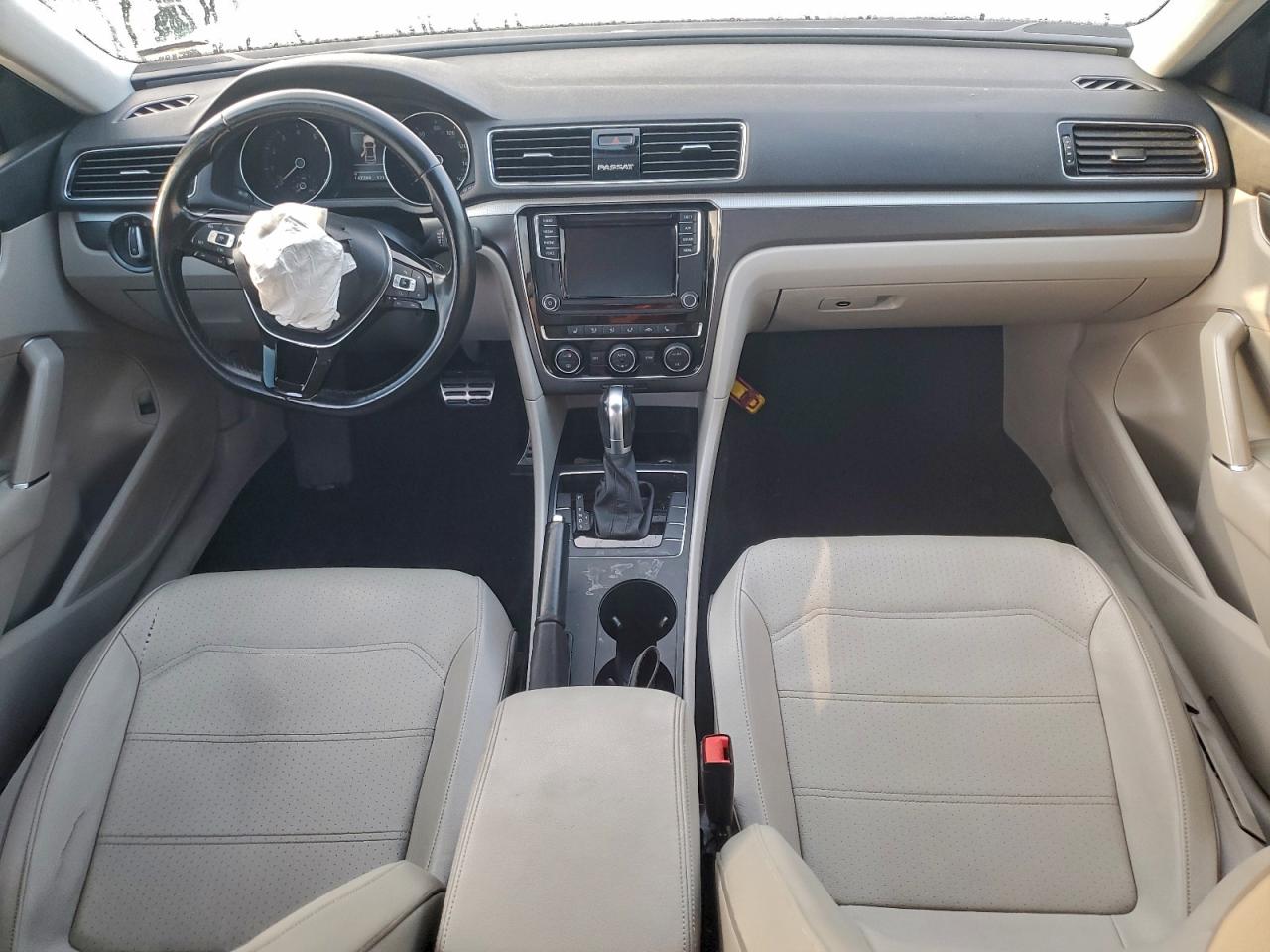 2018 Volkswagen Passat S VIN: 1VWAA7A34JC009607 Lot: 94634495