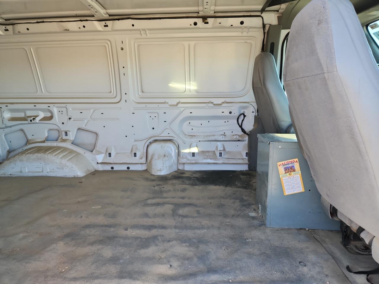 2001 Ford Econoline E250 Van VIN: 1FTNE24L61HB03675 Lot: 91250695