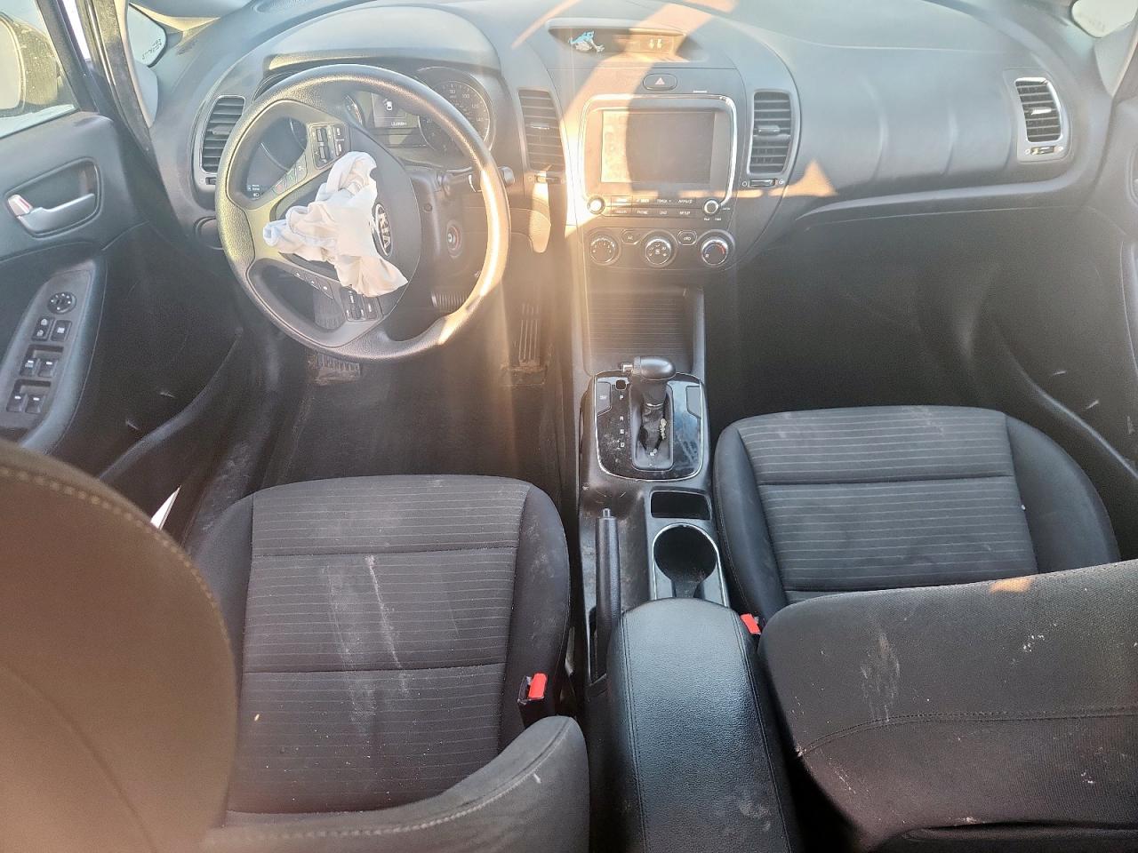 2018 Kia Forte Lx VIN: 3KPFL4A74JE250466 Lot: 92057015