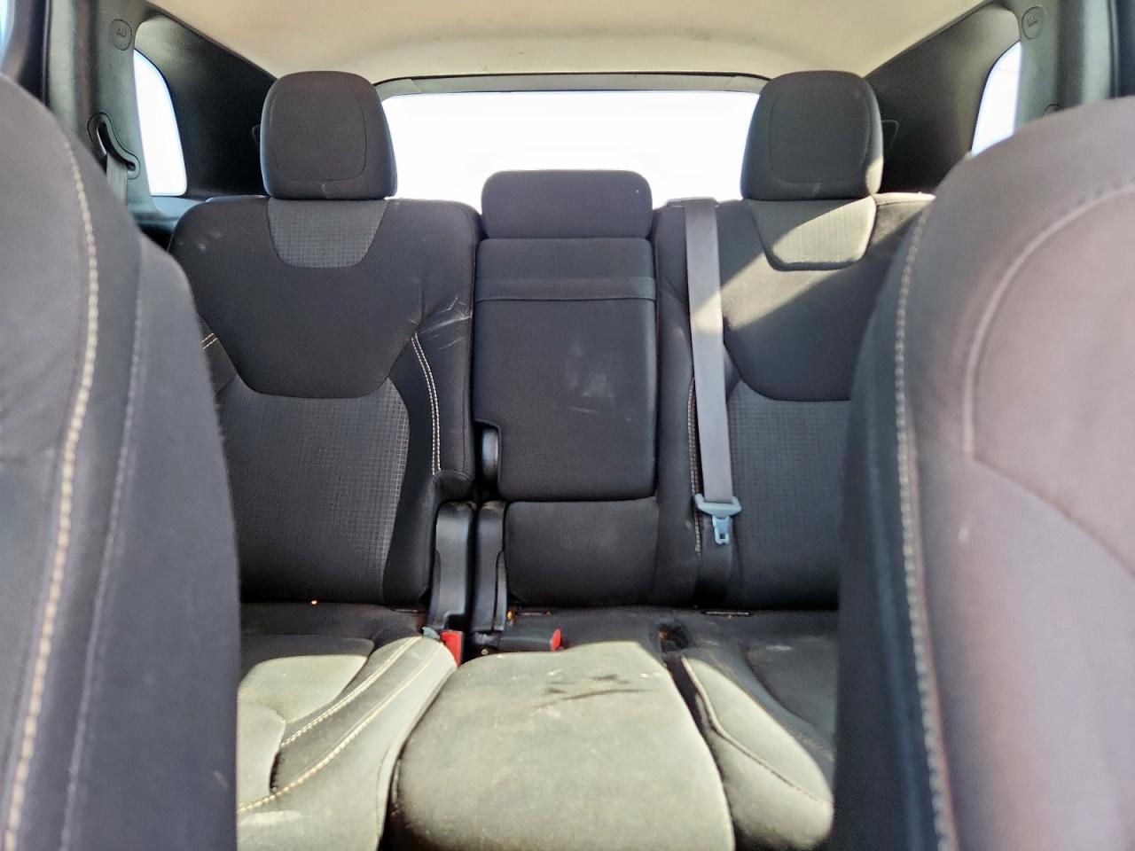 2016 Jeep Cherokee Latitude VIN: 1C4PJLCS6GW110567 Lot: 92310865