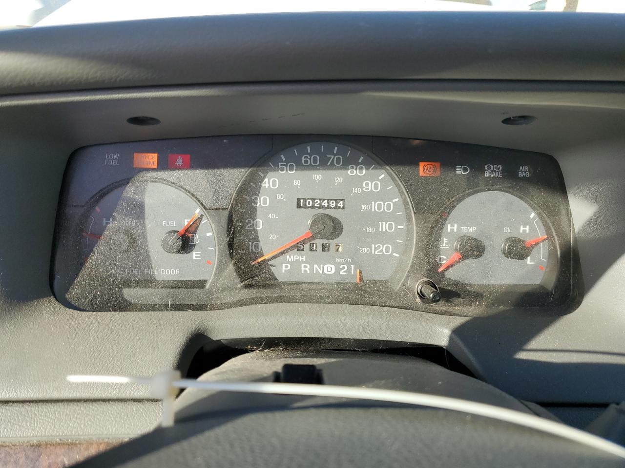 2005 Mercury Grand Marquis Gs VIN: 2MEFM74W85X639921 Lot: 92725035