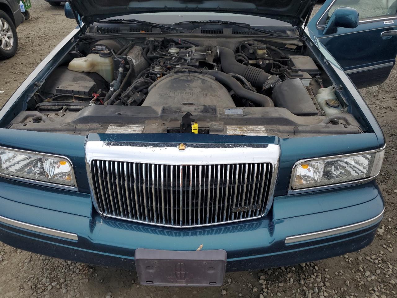 1997 Lincoln Town Car Signature VIN: 1LNLM82W4VY732380 Lot: 91482895