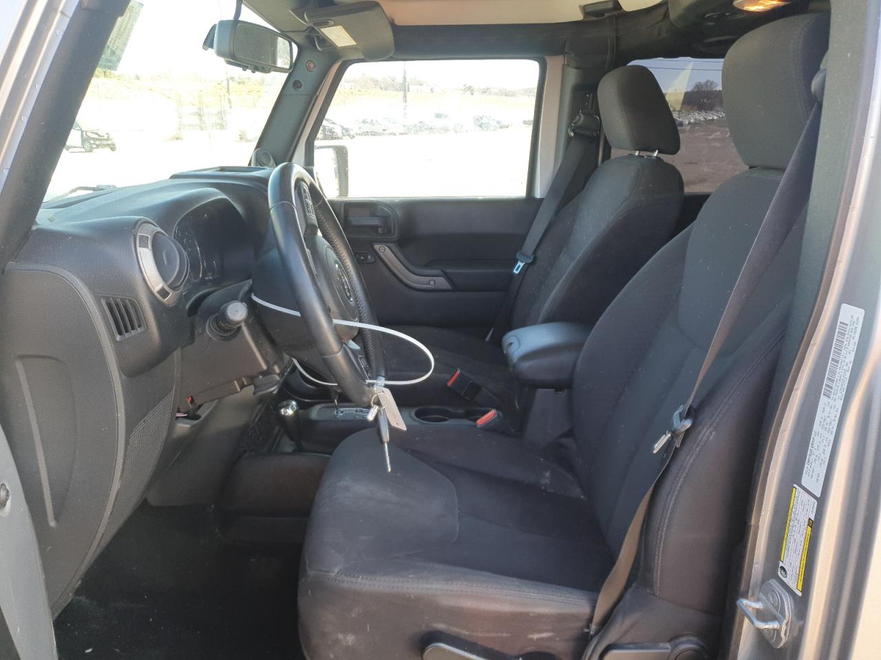 2013 Jeep Wrangler Unlimited Sport VIN: 1C4HJWDG3DL553935 Lot: 93301395