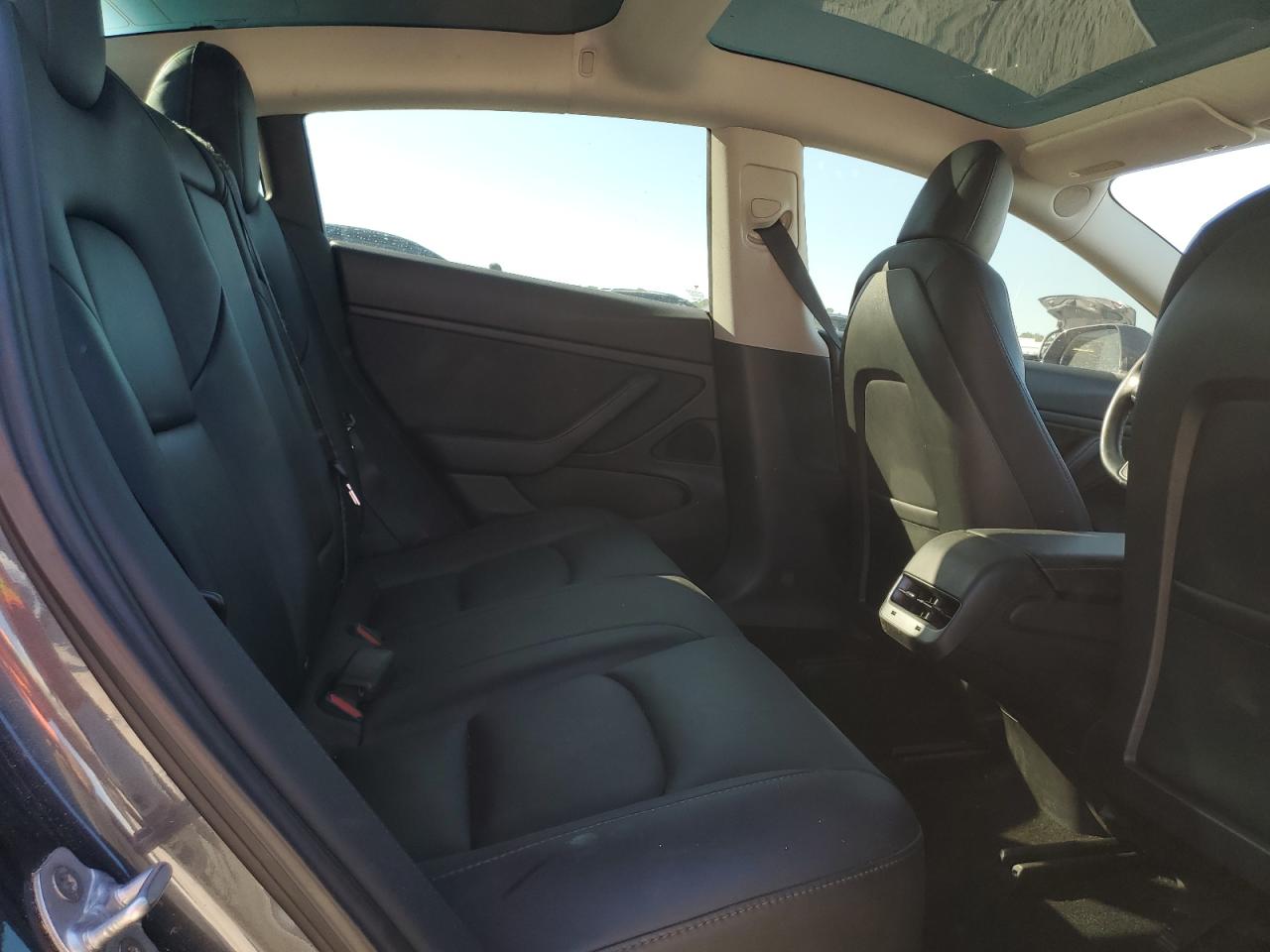 2019 Tesla Model 3 VIN: 5YJ3E1EB8KF361415 Lot: 91166445