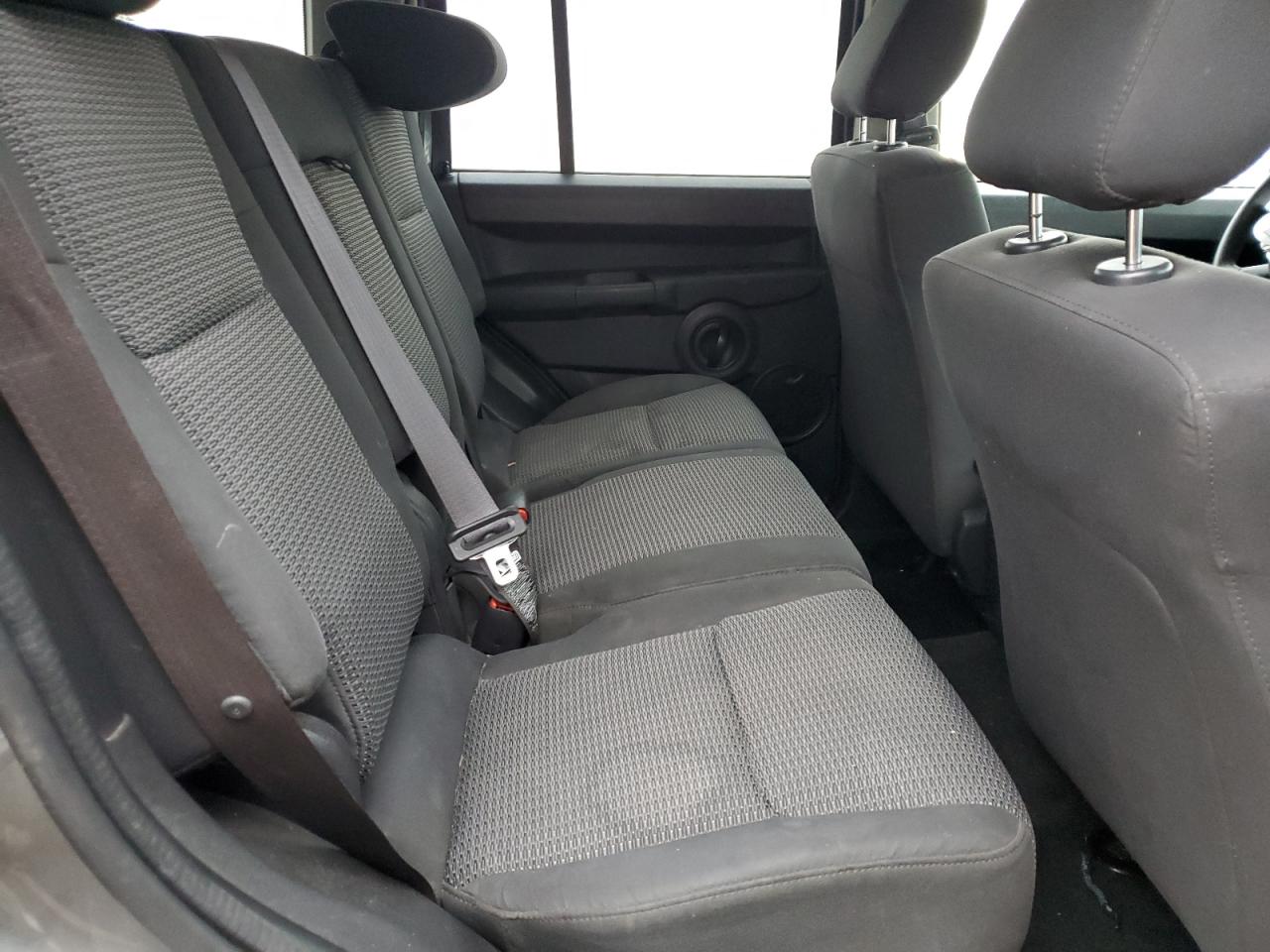 2008 Jeep Commander Sport VIN: 1J8HG48K08C106365 Lot: 92686735