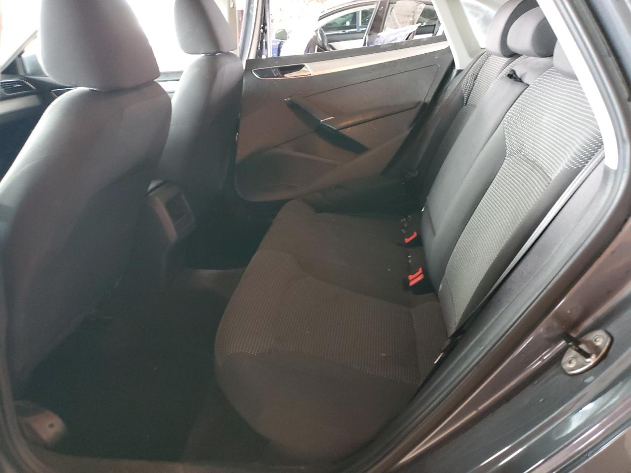 2016 Volkswagen Passat S VIN: 1VWAT7A31GC048755 Lot: 92755535