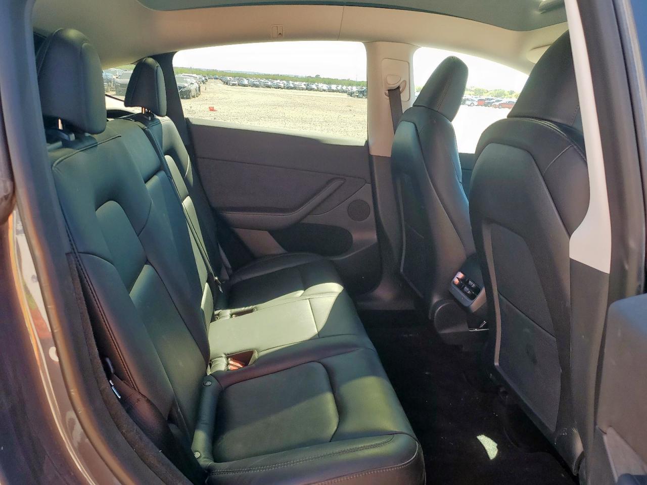 2023 Tesla Model Y VIN: 7SAYGDEE3PA057847 Lot: 90979345