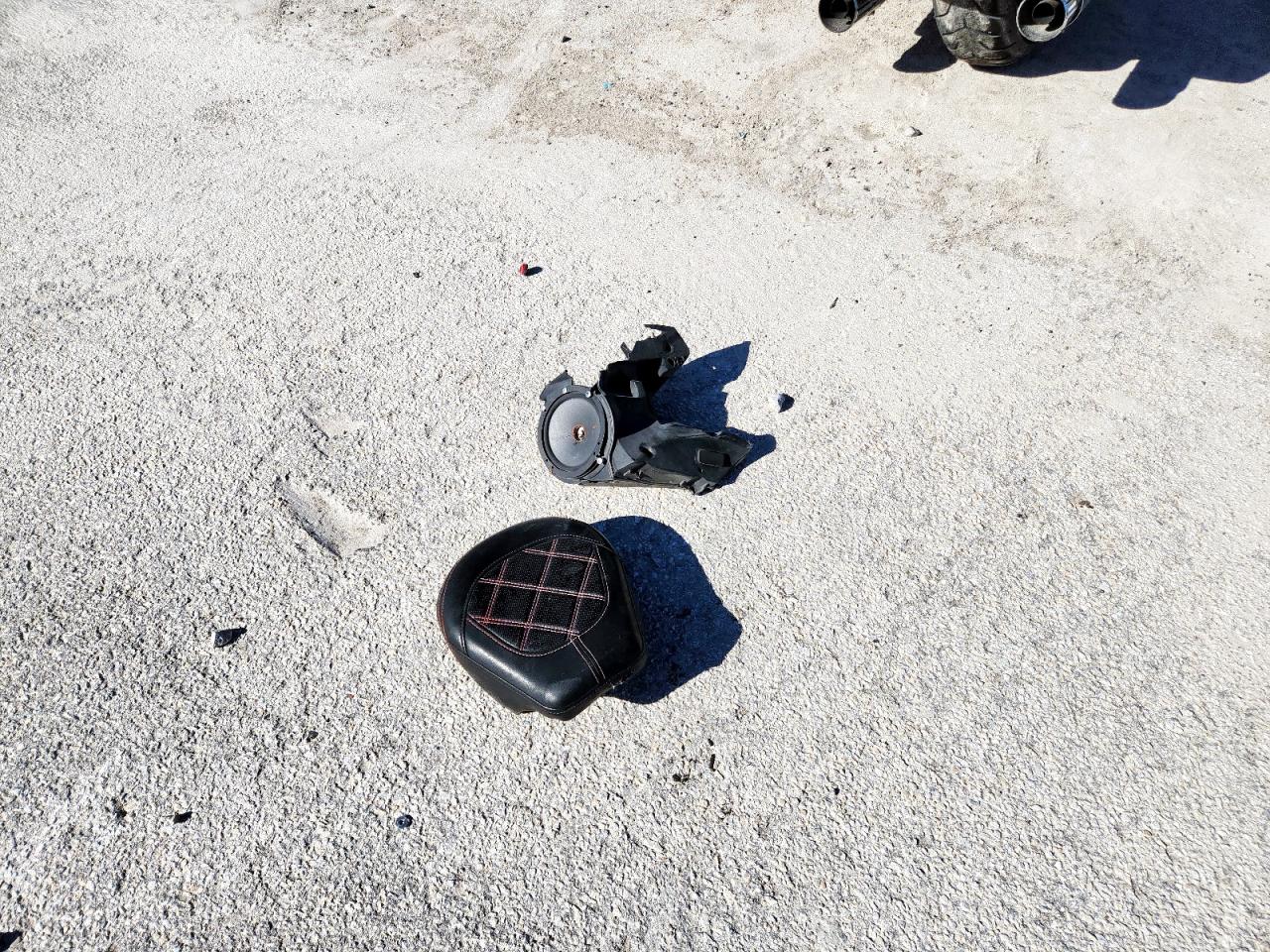 2017 Harley-Davidson Fltrx Road Glide VIN: 1HD1KHC13HB660260 Lot: 91881035