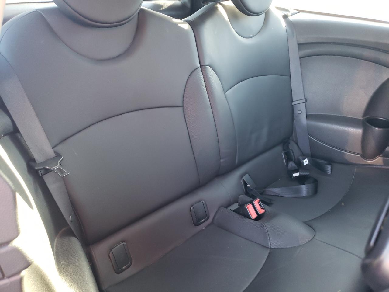 2011 Mini Cooper Clubman VIN: WMWZF3C59BTX82330 Lot: 92628375