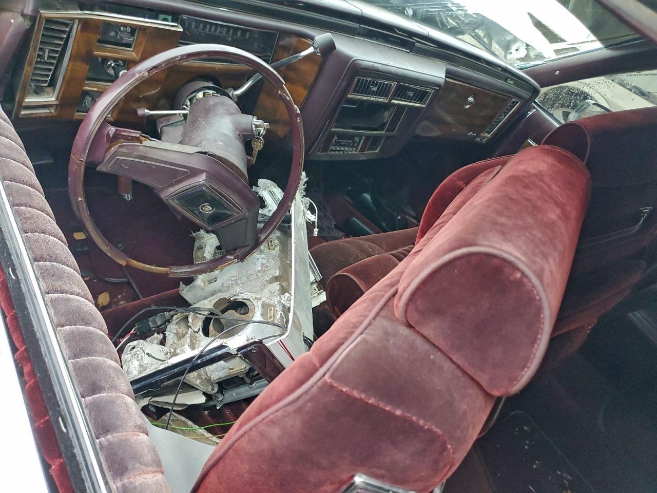 1989 Cadillac Brougham VIN: 1G6DW51Y7KR702271 Lot: 94234935