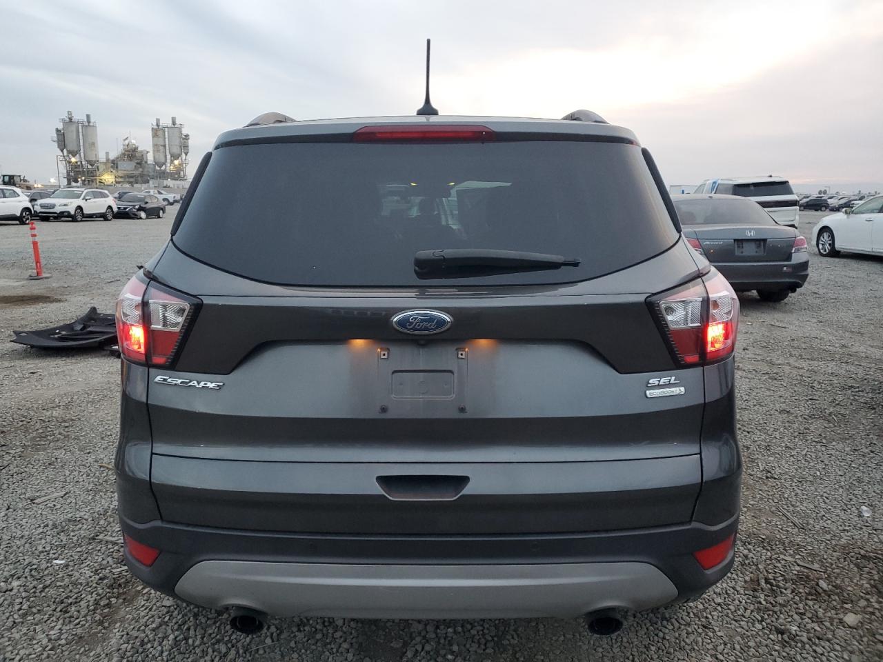 2018 Ford Escape Sel VIN: 1FMCU0HD1JUB25958 Lot: 92712235