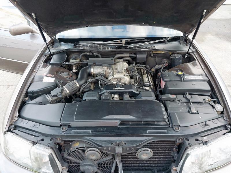 1990 LEXUS LS 4.0 V8 4DR AUTO