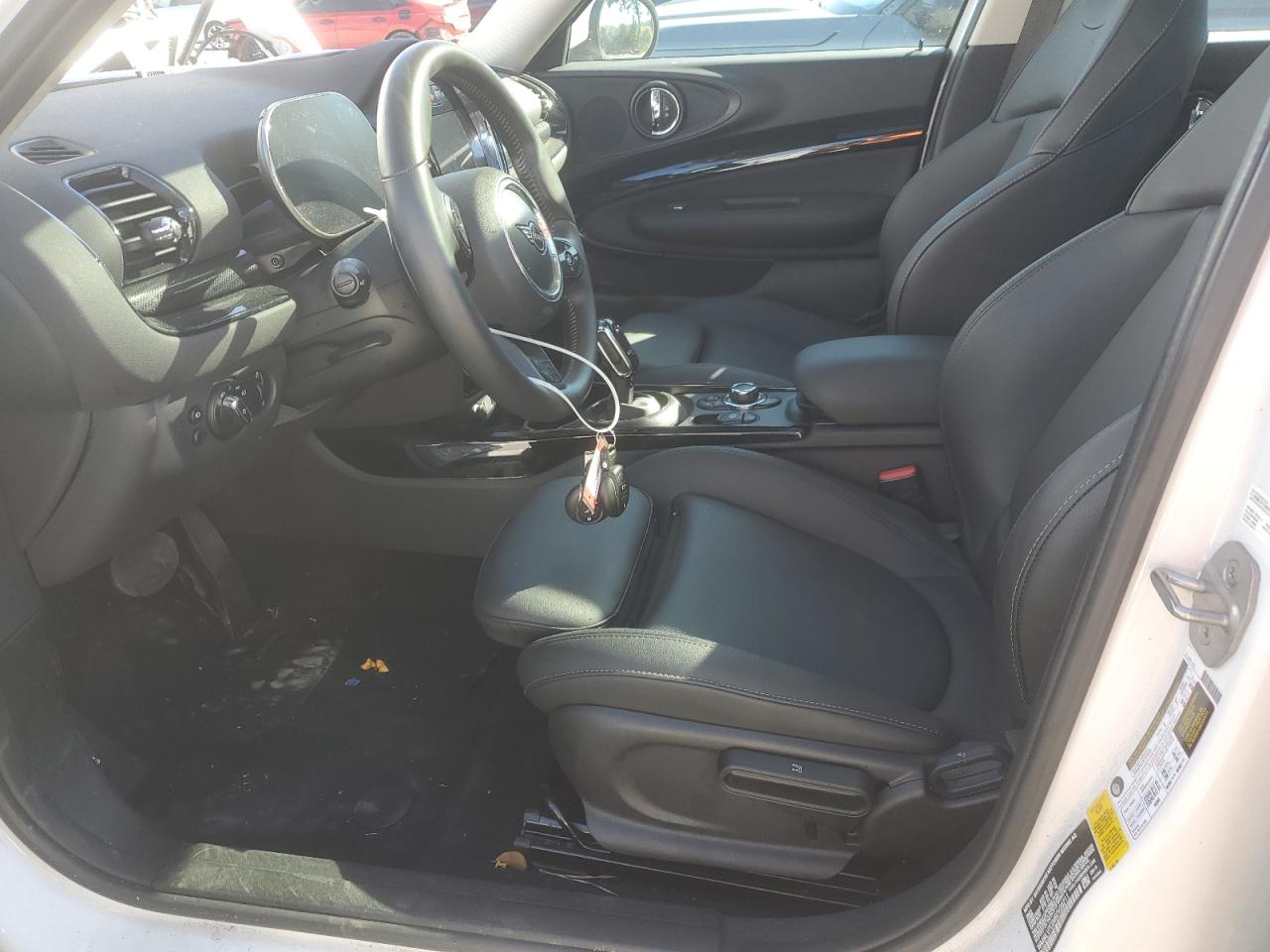 2024 Mini Cooper S Clubman VIN: WMWLV7C04R2V25211 Lot: 92464905