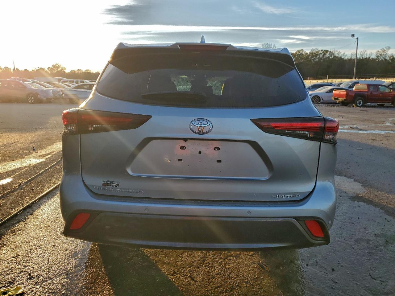 2025 Toyota Highlander Le VIN: 5TDKDRAH2SS556896 Lot: 94498085