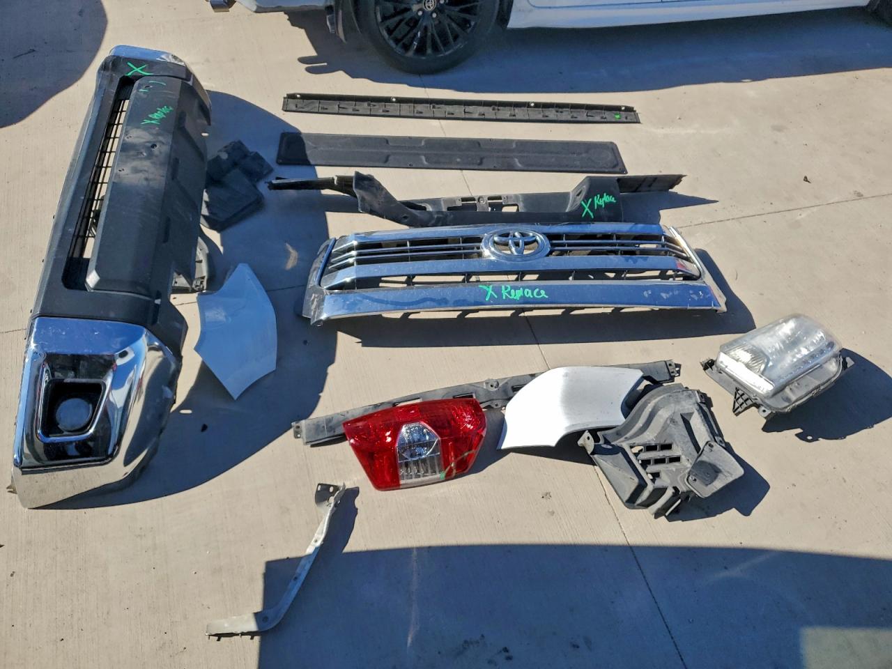 2017 Toyota Tundra Crewmax Sr5 VIN: 5TFEM5F14HX117686 Lot: 94378465