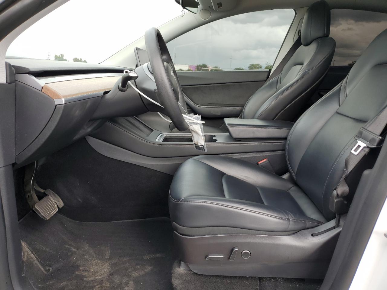 2021 Tesla Model Y VIN: 5YJYGDEE4MF214121 Lot: 93131685