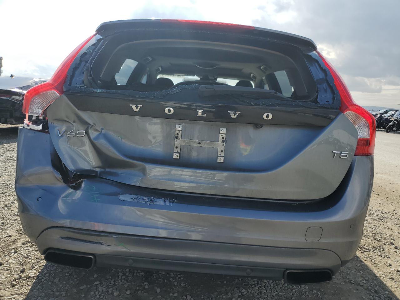 2017 Volvo V60 T5 Premier VIN: YV140MEK6H1367360 Lot: 93121345