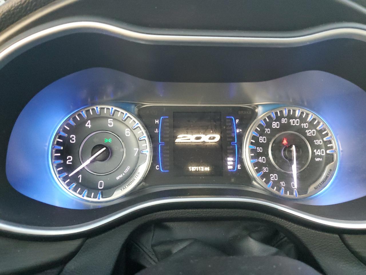 2015 Chrysler 200 Limited VIN: 1C3CCCAB5FN536805 Lot: 92786505