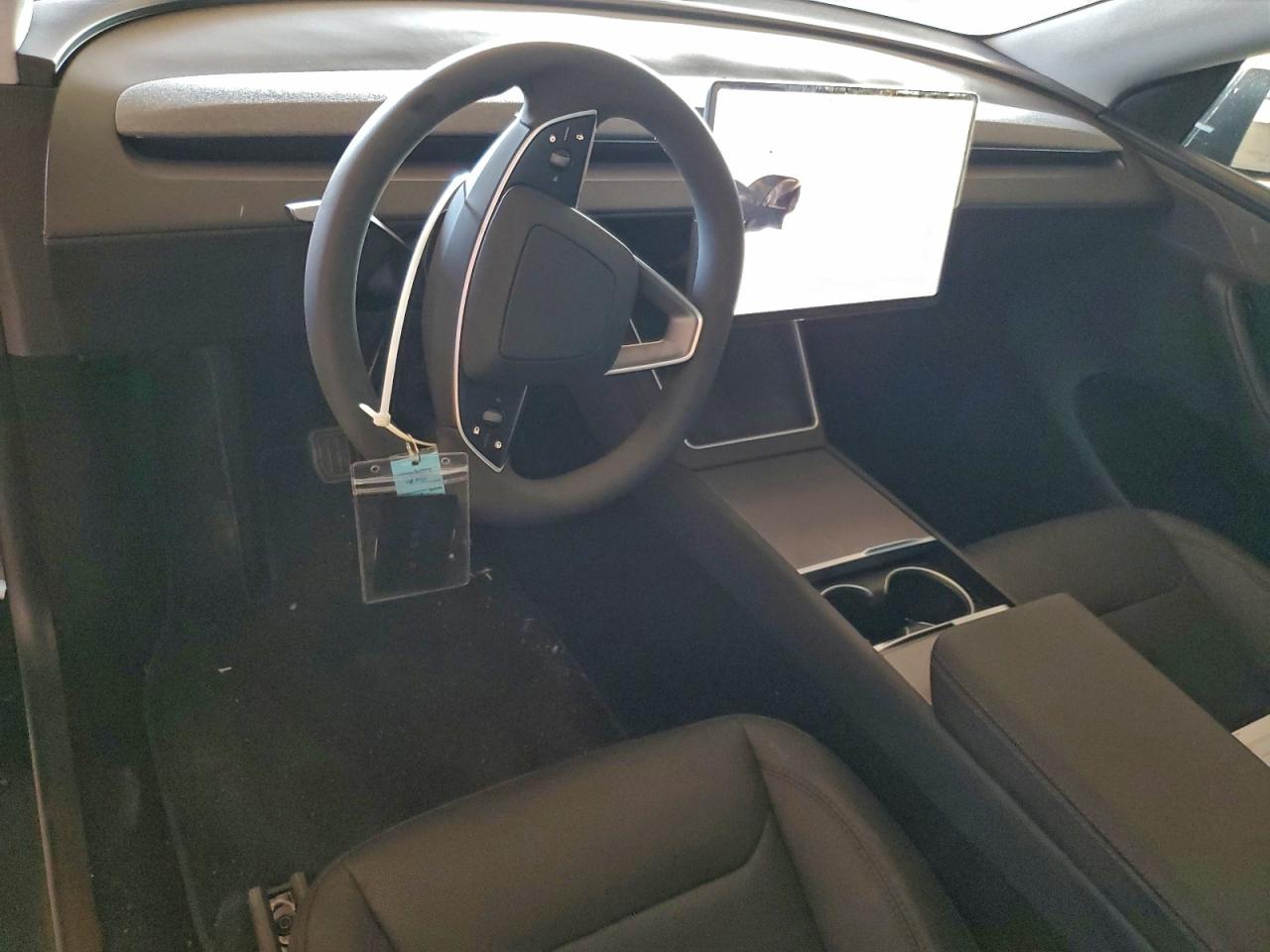 2026 Tesla Model Y VIN: 7SAYGDED0TA492763 Lot: 94421435