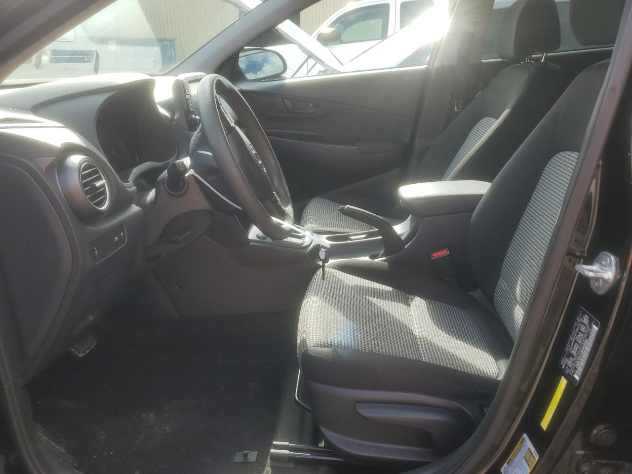 2021 Hyundai Kona Se VIN: KM8K12AA2MU648538 Lot: 90500975