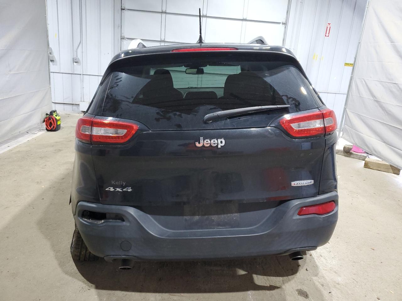 2014 Jeep Cherokee Latitude VIN: 1C4PJMCS3EW146302 Lot: 92590505