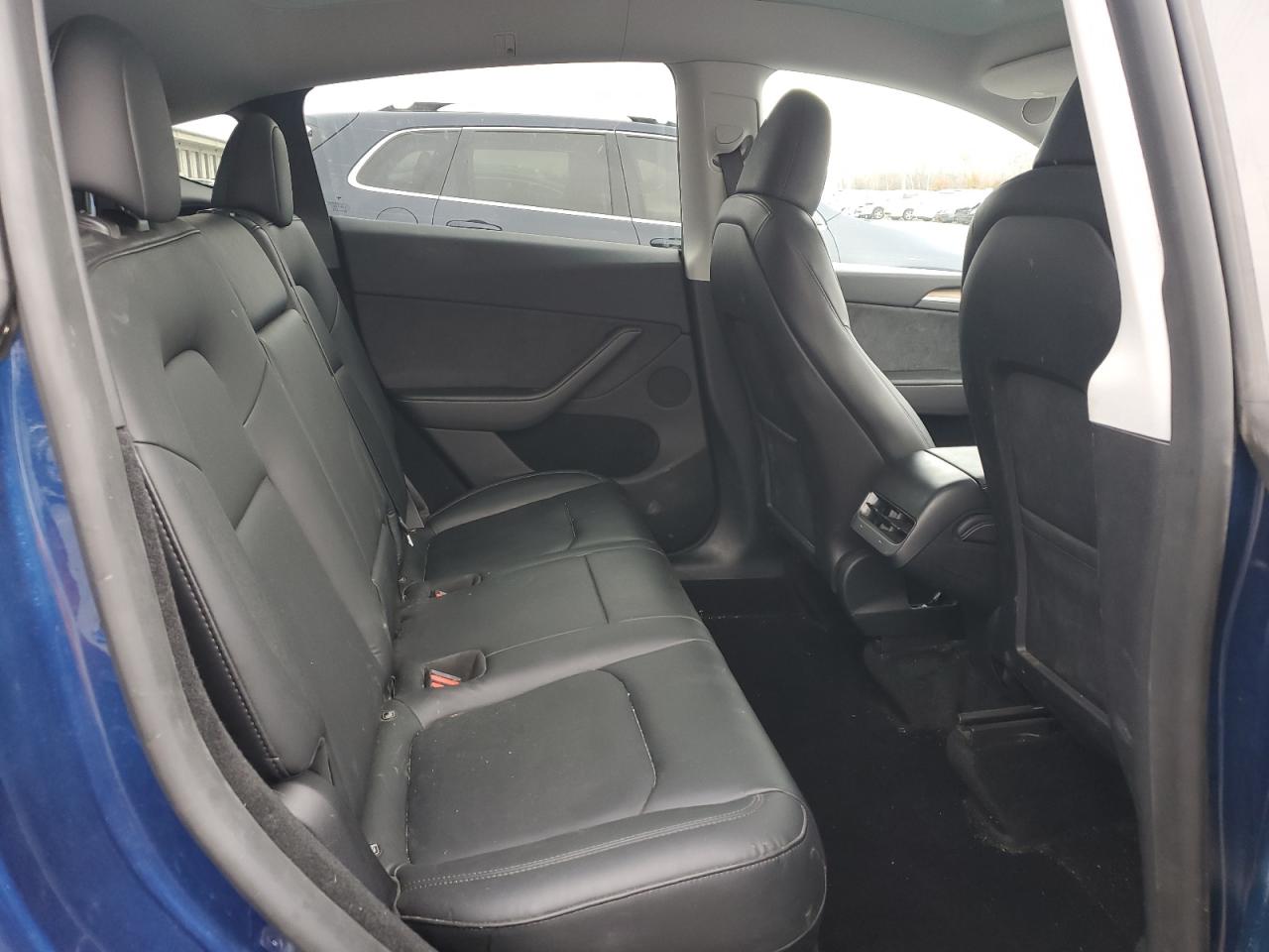 2023 Tesla Model Y VIN: 7SAYGDEE2PA172195 Lot: 84413705