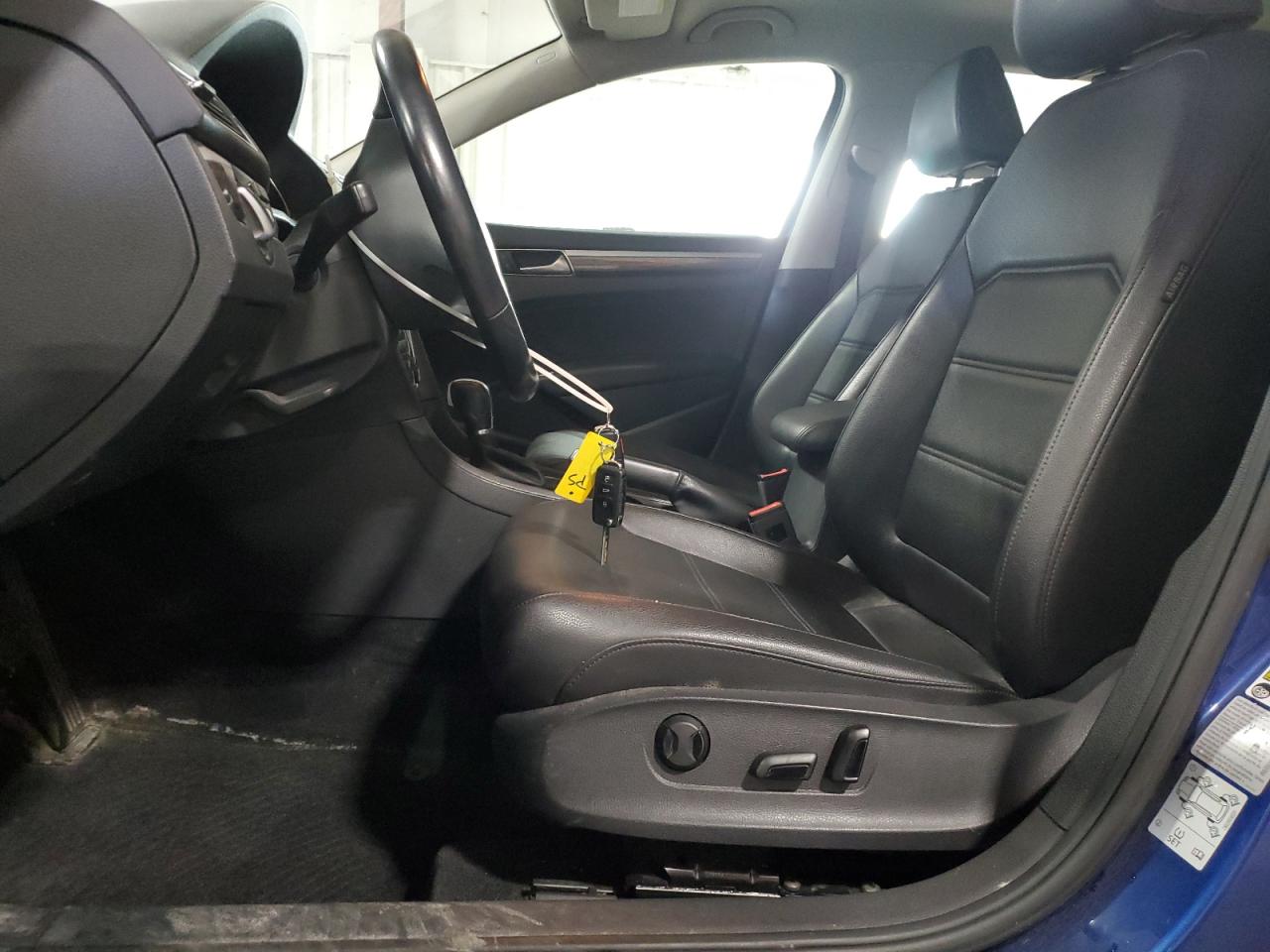 2017 Volkswagen Passat Se VIN: 1VWBT7A33HC079415 Lot: 93400565