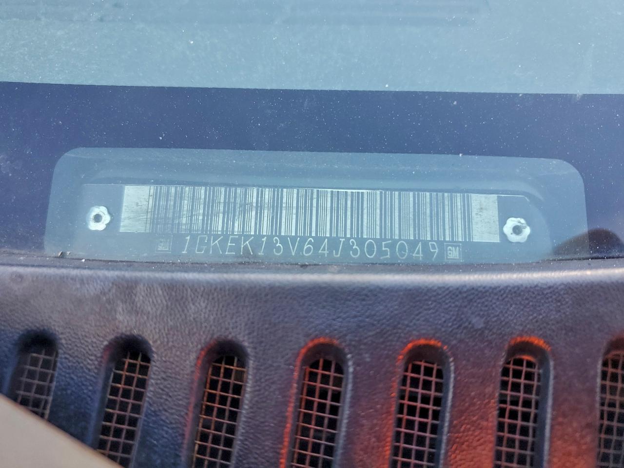 2004 GMC Yukon VIN: 1GKEK13V64J305049 Lot: 94807775