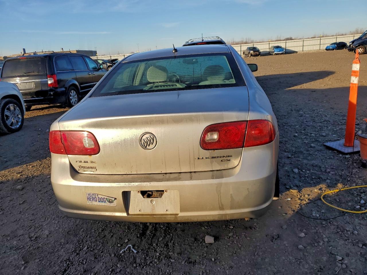 2007 Buick Lucerne Cx VIN: 1G4HP57247U118165 Lot: 93816815