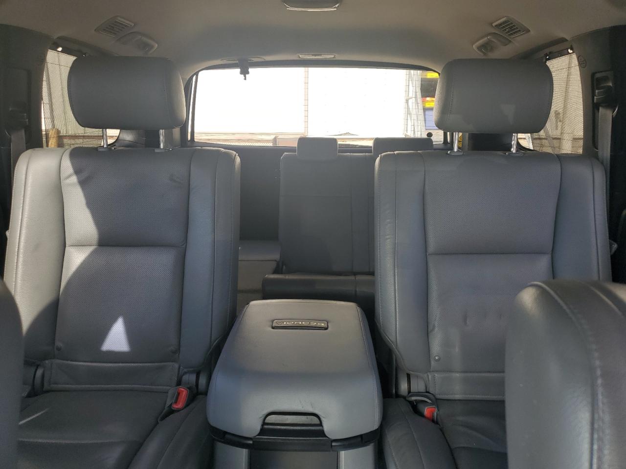 2010 Toyota Sequoia Platinum VIN: 5TDDW5G14AS030922 Lot: 91097235