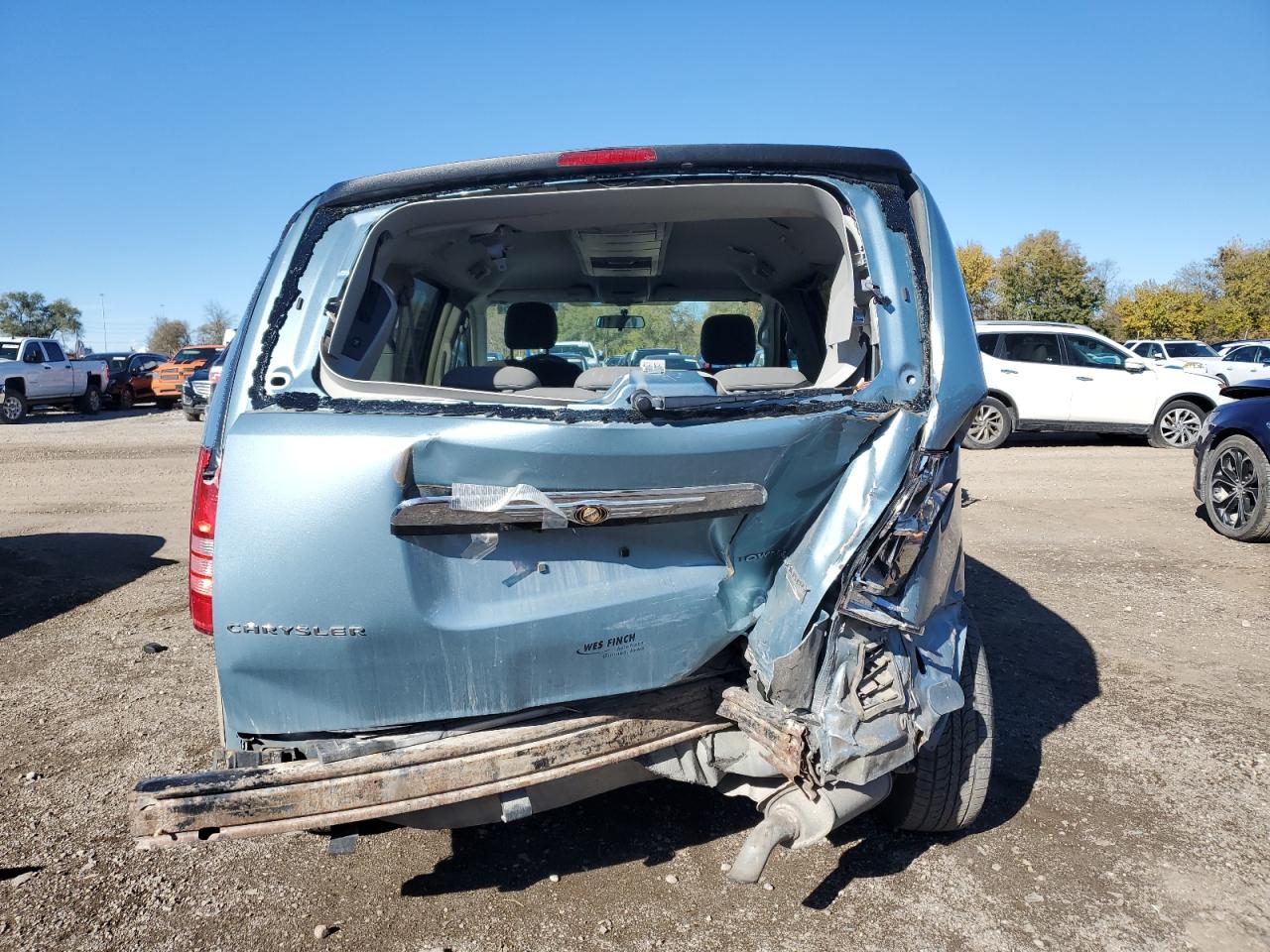 2010 Chrysler Town & Country Touring VIN: 2A4RR5D13AR260410 Lot: 90798655