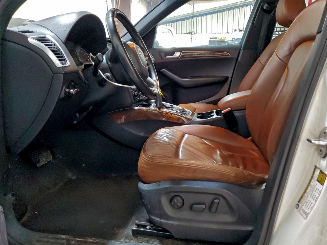 2010 Audi Q5 Premium Plus VIN: WA1LKAFP5AA075865 Lot: 93896775