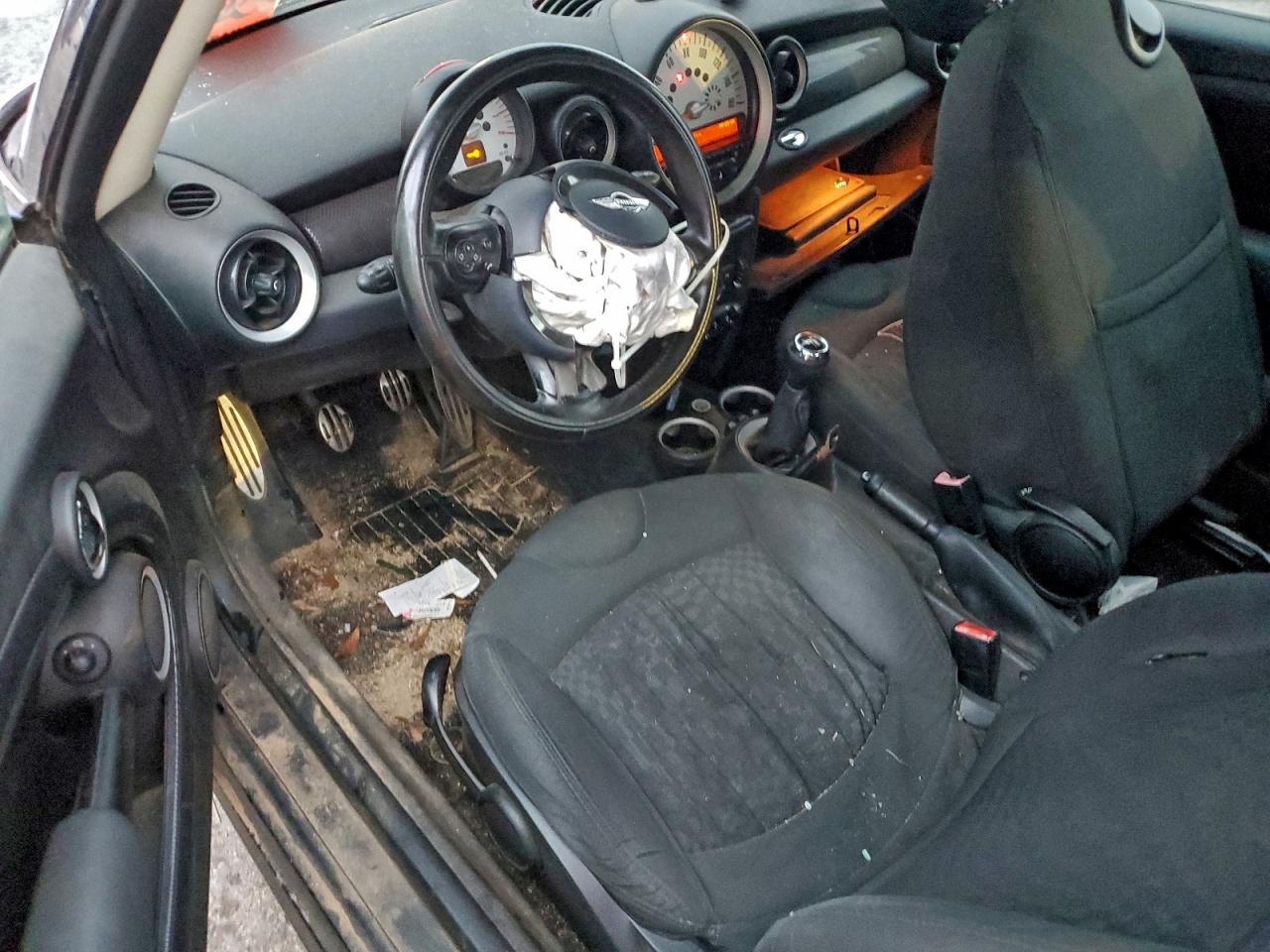 2011 Mini Cooper S VIN: WMWSV3C52BTY22915 Lot: 94053275