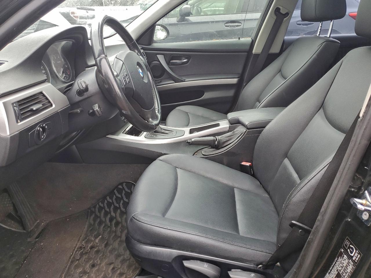 2007 BMW 323 I VIN: WBAVH13577KC97133 Lot: 90868825