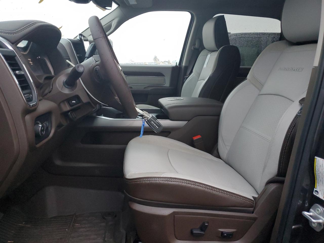 2025 Ram 3500 Laramie VIN: 3C63RRJL4SG520451 Lot: 84925765