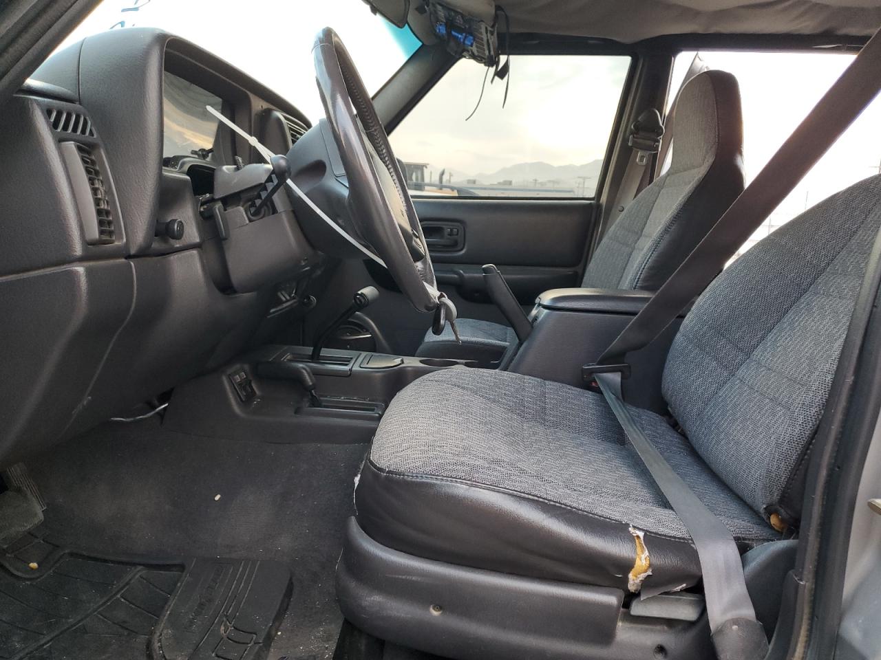 2000 Jeep Cherokee Sport VIN: 1J4FF48S5YL175337 Lot: 92732555