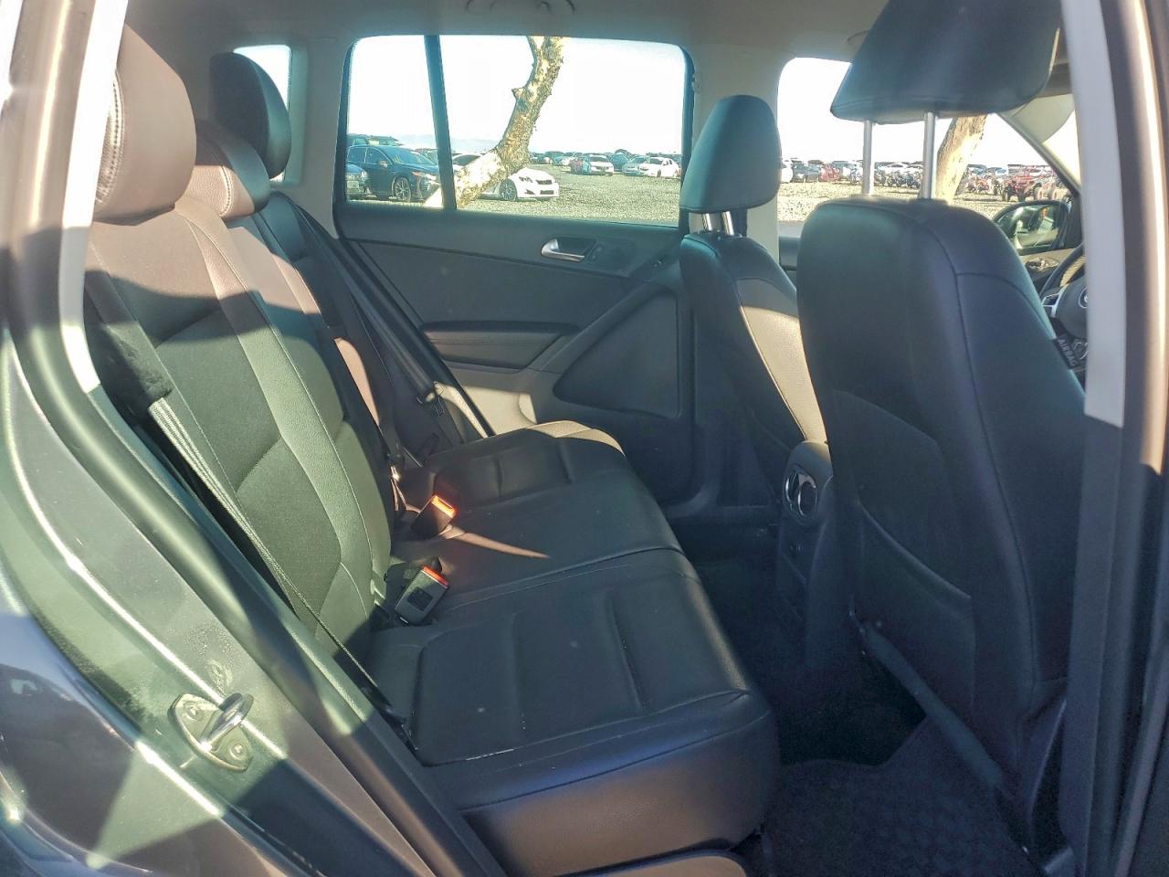 2012 Volkswagen Tiguan S VIN: WVGAV7AX3CW103274 Lot: 93925005