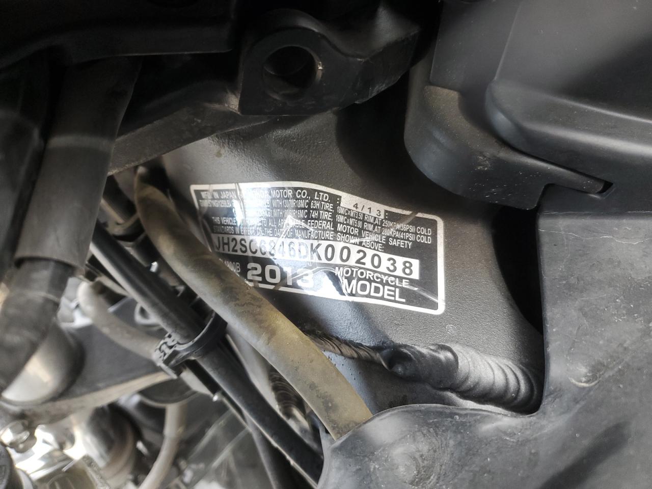 2013 Honda Gl1800 B VIN: JH2SC6846DK002038 Lot: 93502895